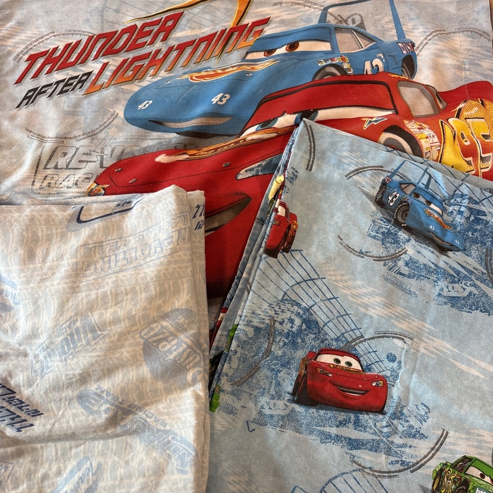 Pixar Cars Full Fitted Sheet, Top Sheet & 2 Pillow Cases Lightning McQueen 2009